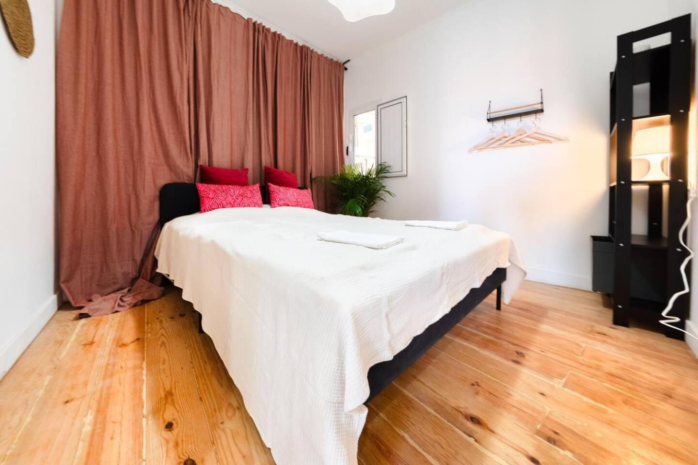 Riverfront Elegance 41Br Spacious Retreat * Lissabon