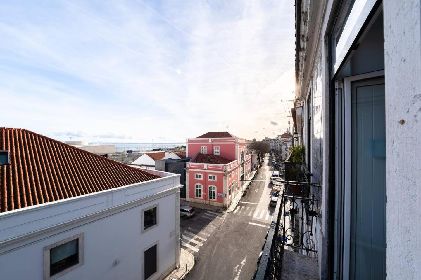Riverfront Elegance 41Br Spacious Retreat Lissabon