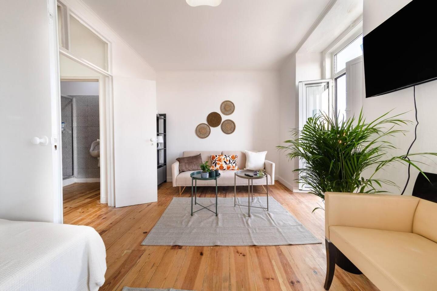 Riverfront Elegance 41Br Spacious Retreat Lissabon