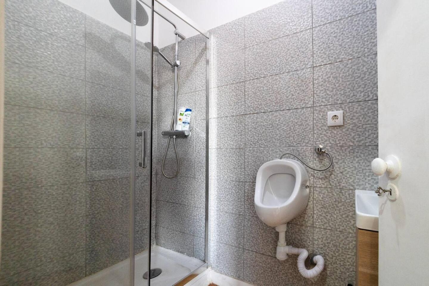 Riverfront Elegance 41Br Spacious Retreat Appartement Lissabon